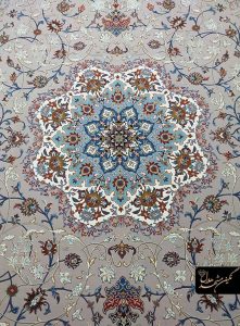 فرش طرح کیانا کرم لایت