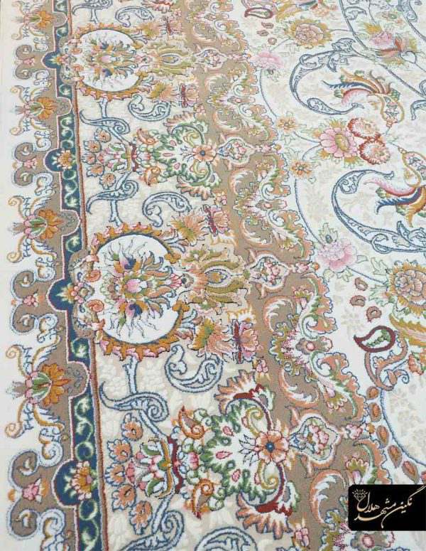فرش 700 شانه برجسته تراکم 2550 طرح افشان زرین