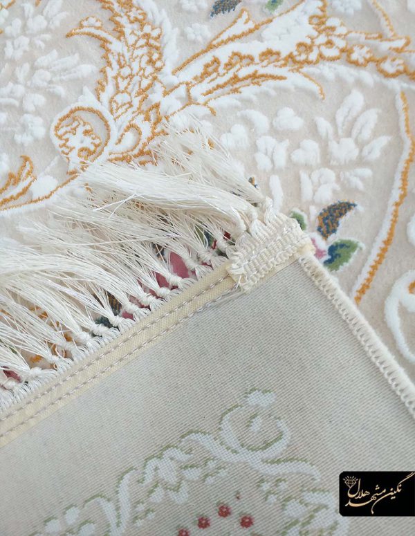 فرش افشان کرم صورتی گل برجسته