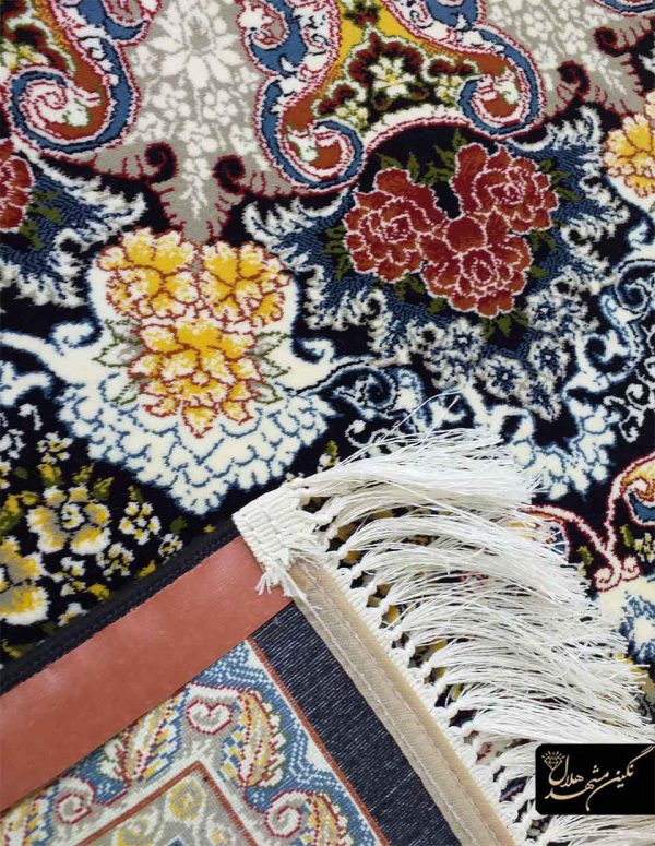 قالی هفتصد شانه سرمه ای طرح لیندا