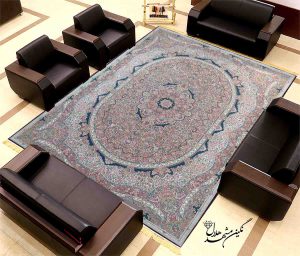 فرش طرح کرمان گل ریز سرمه ای