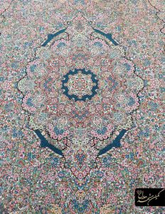 فرش 700 شانه کرمان گل ریز