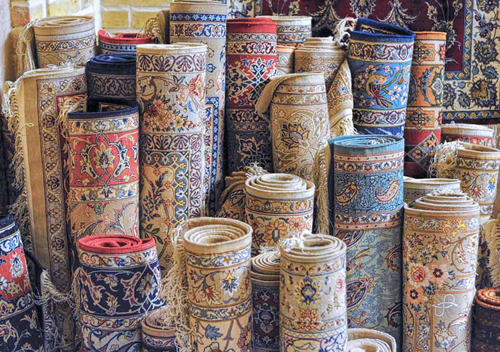 نگهداری فرش لوله شده